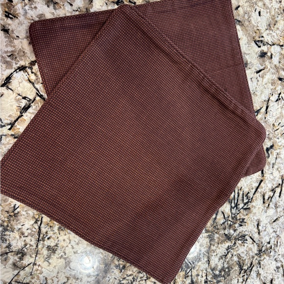 Set of 2 Crate and Barrel pillow covers - Picture 5 of 8